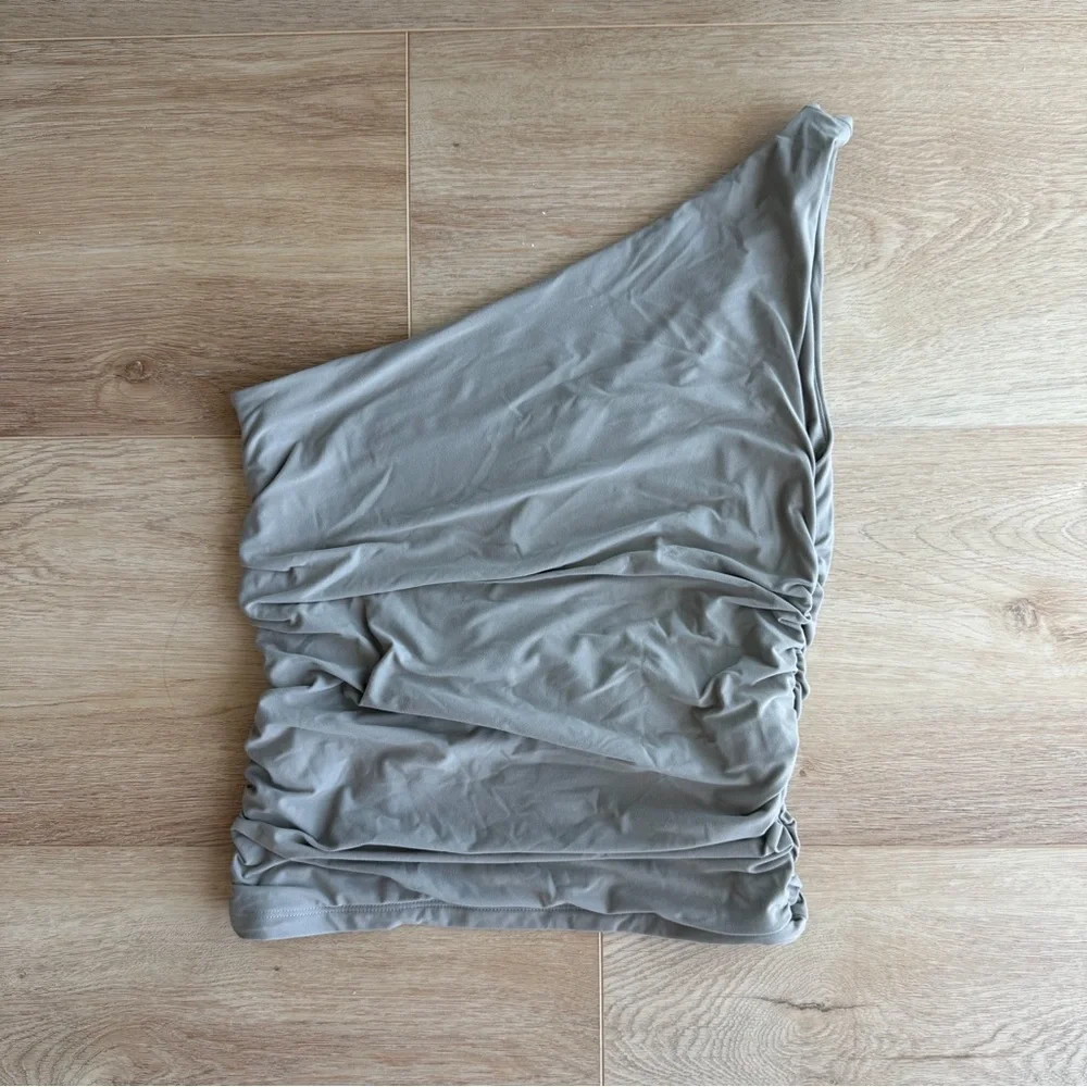 SOLD Abercrombie and Fitch Asymmetrical One-Shoulder Top - Picture 1 of 3